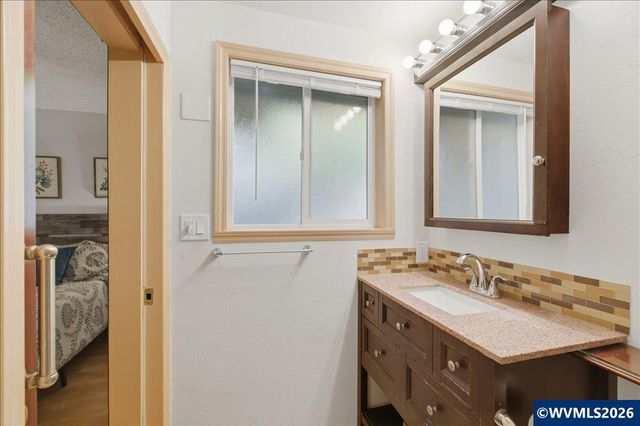 3585 NE Manchester St, Corvallis, OR 97330
