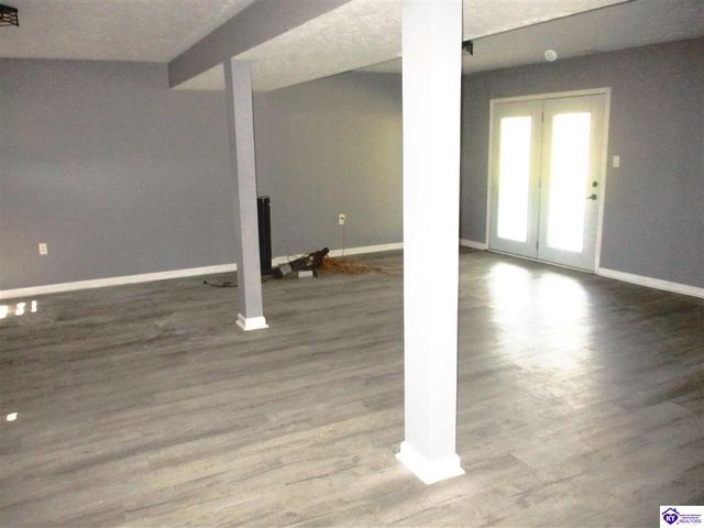 609 Foxfire Road, Elizabethtown, KY 42701