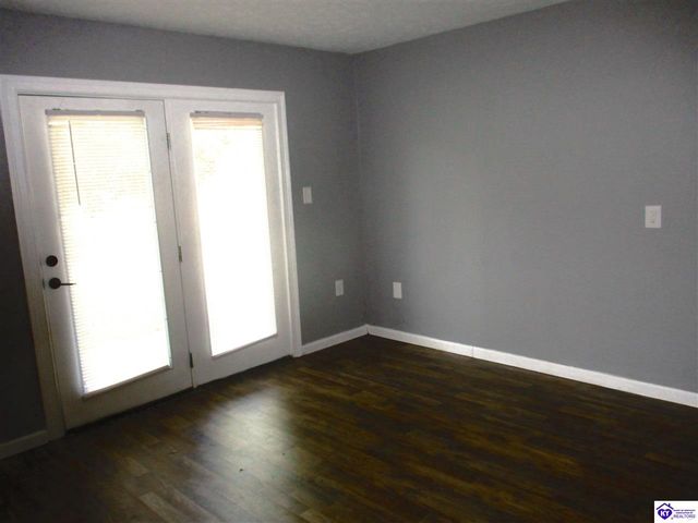 609 Foxfire Road, Elizabethtown, KY 42701