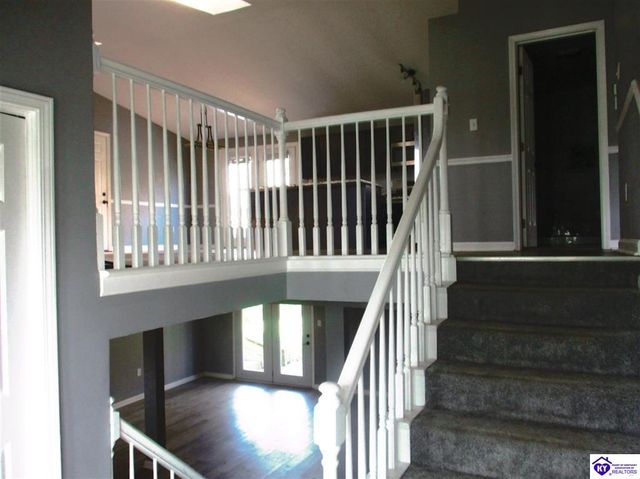 609 Foxfire Road, Elizabethtown, KY 42701