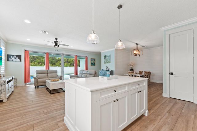 1887 SW Pinewood Way, Palm City, FL 34990