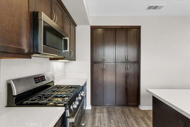 709 S Azusa Avenue M, Azusa, CA 91702
