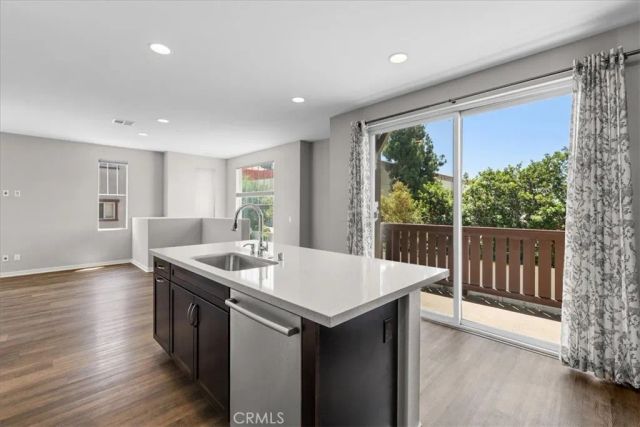 709 S Azusa Avenue M, Azusa, CA 91702