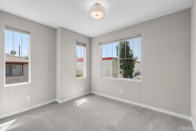 709 S Azusa Avenue M, Azusa, CA 91702