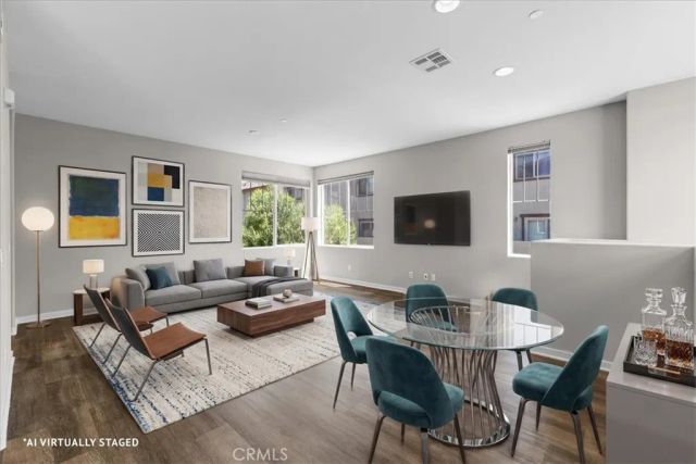 709 S Azusa Avenue M, Azusa, CA 91702