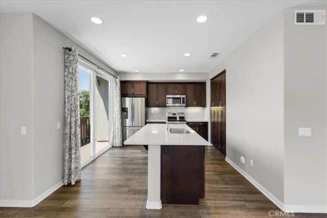 709 S Azusa Avenue M, Azusa, CA 91702