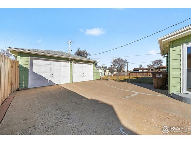 211 N 4th St, La Salle, CO 80645