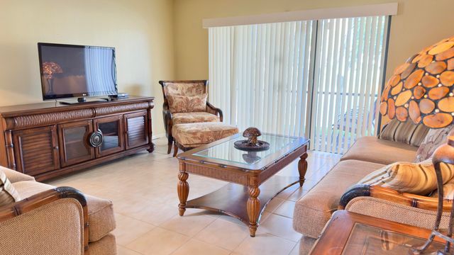 21338 Juego Circle 11g, Boca Raton, FL 33433