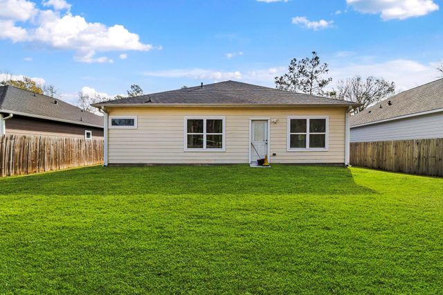 192 S Village Cove Loop, Livingston, TX 77351