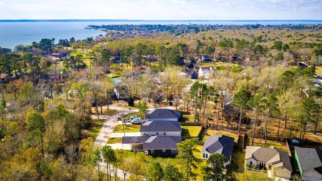 192 S Village Cove Loop, Livingston, TX 77351