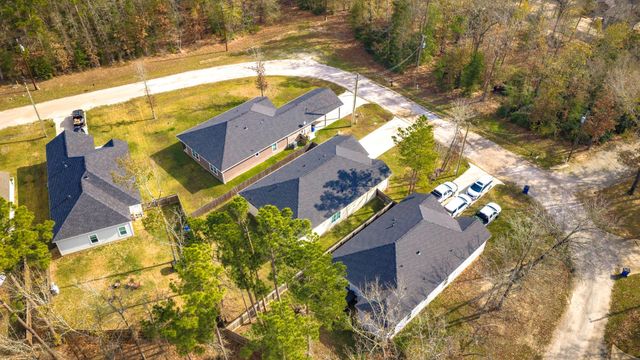 192 S Village Cove Loop, Livingston, TX 77351