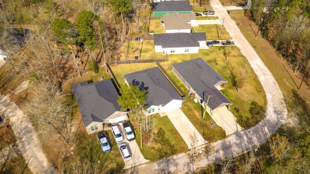 192 S Village Cove Loop, Livingston, TX 77351