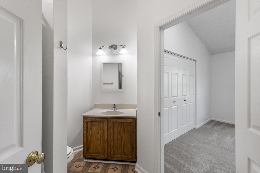 Image 22 of property listing at 12221 EAGLES NEST CT #L, Germantown, MD 20874