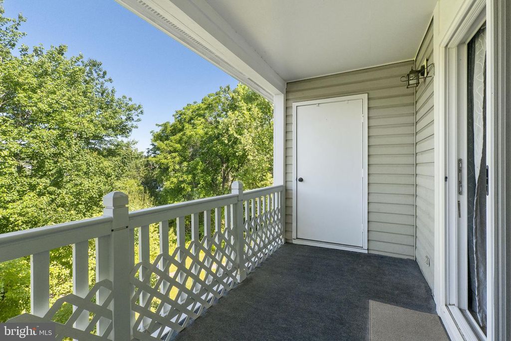Image 24 of property listing at 12221 EAGLES NEST CT #L, Germantown, MD 20874
