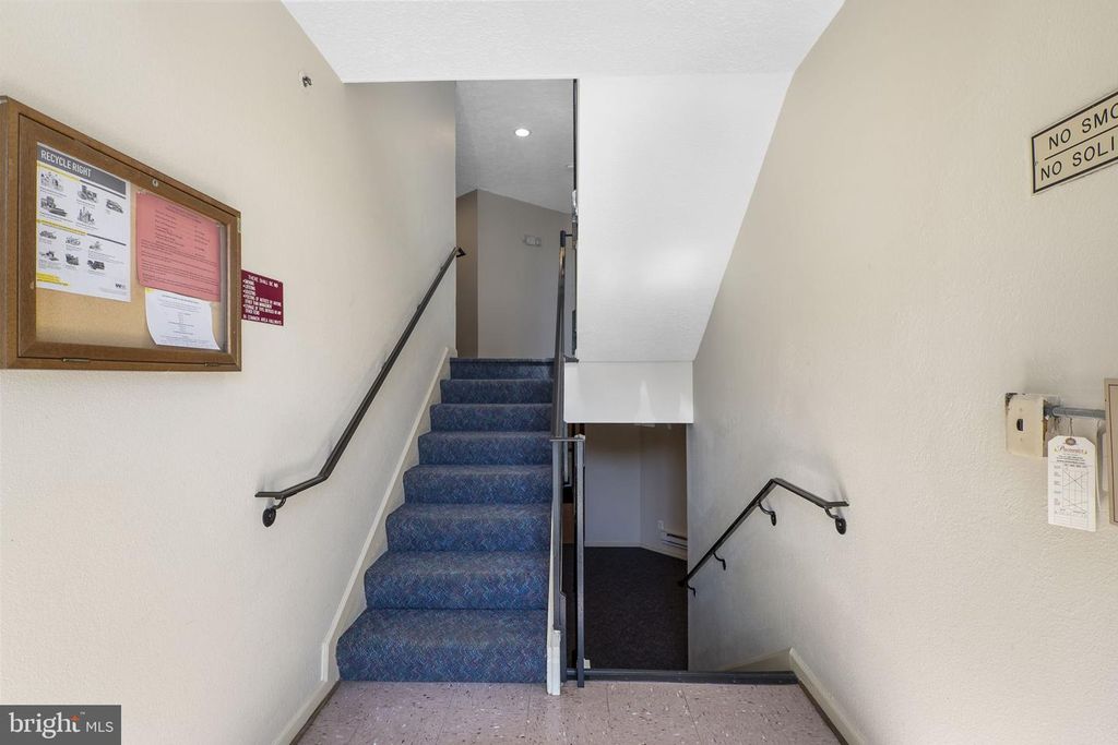 Image 28 of property listing at 12221 EAGLES NEST CT #L, Germantown, MD 20874
