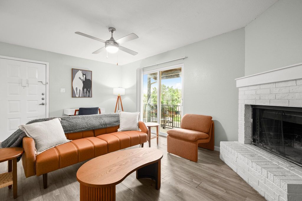 6812 S Congress Ave 209, Austin, TX 78745