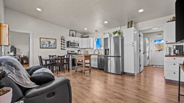 13813 6950 Road, Montrose, CO 81401