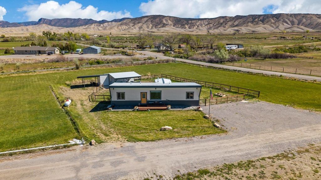13813 6950 Road, Montrose, CO 81401