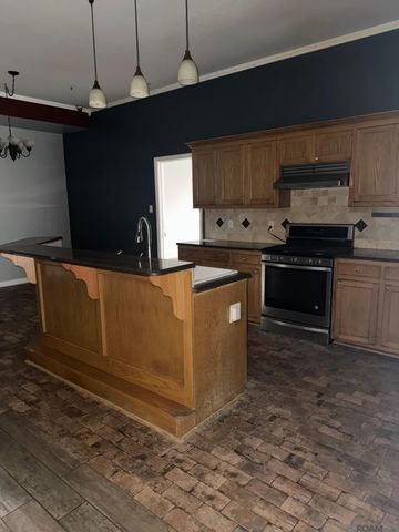 13244 Arnold Rd, Walker, LA 70785