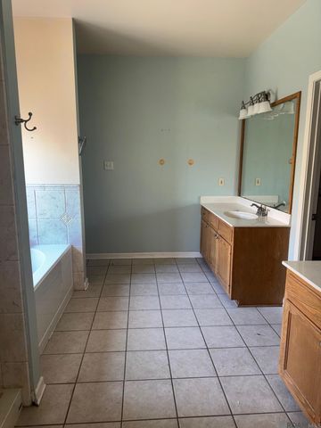 13244 Arnold Rd, Walker, LA 70785