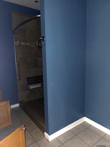 13244 Arnold Rd, Walker, LA 70785