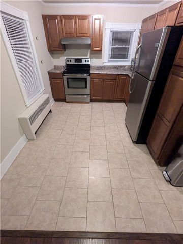 14 Wallace Avenue 2, Warwick, RI 02886