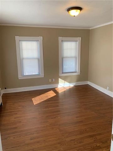 14 Wallace Avenue 2, Warwick, RI 02886