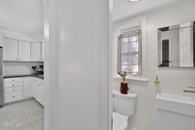 2657 Cheltenham Road, Toledo, OH 43606