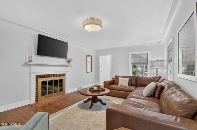 2657 Cheltenham Road, Toledo, OH 43606