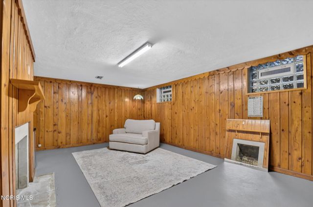 2657 Cheltenham Road, Toledo, OH 43606