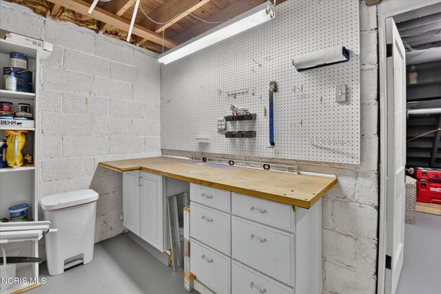 2657 Cheltenham Road, Toledo, OH 43606