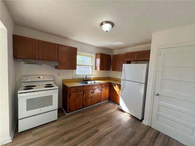 8035 Arrowwood CT, Norfolk, VA 23518