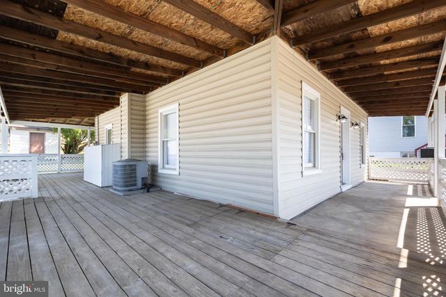 2407 HAMMONDS FERRY RD, Halethorpe, MD 21227
