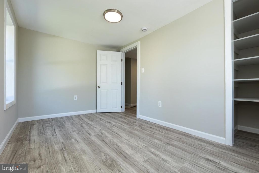 Image 35 of property listing at 2407 HAMMONDS FERRY RD, Halethorpe, MD 21227