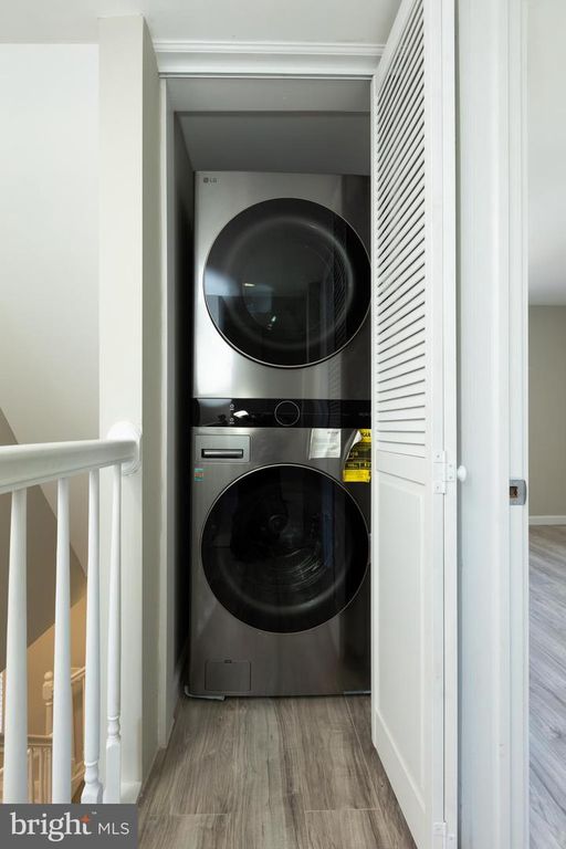 Image 42 of property listing at 2407 HAMMONDS FERRY RD, Halethorpe, MD 21227