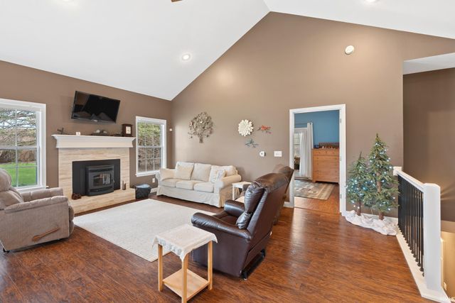 2206 S Old Ditch Road, Warsaw, IN 46580