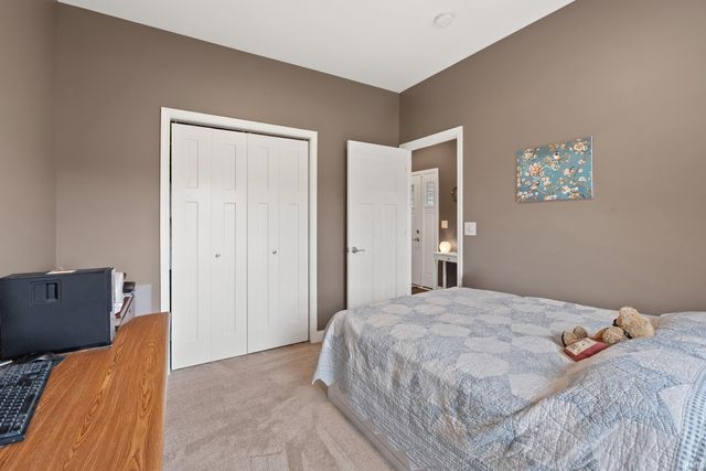 2206 S Old Ditch Road, Warsaw, IN 46580