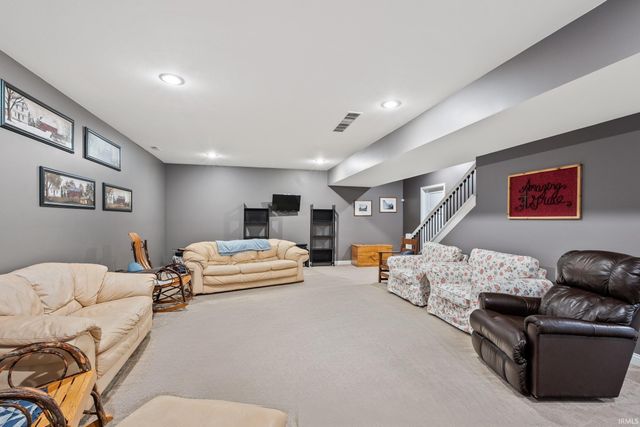 2206 S Old Ditch Road, Warsaw, IN 46580