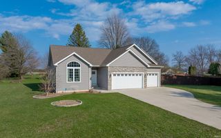 2206 S Old Ditch Road, Warsaw, IN 46580