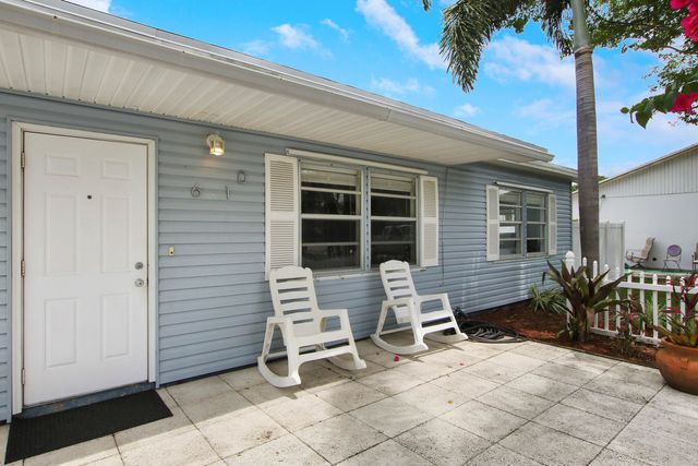 601 N Pennock Lane, Jupiter, FL 33458