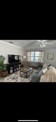 601 N Pennock Lane, Jupiter, FL 33458