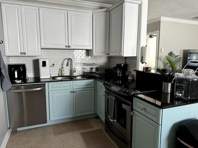 601 N Pennock Lane, Jupiter, FL 33458