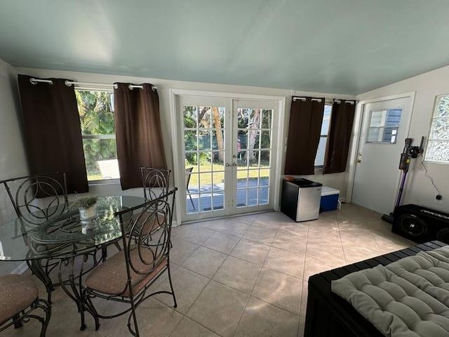 601 N Pennock Lane, Jupiter, FL 33458