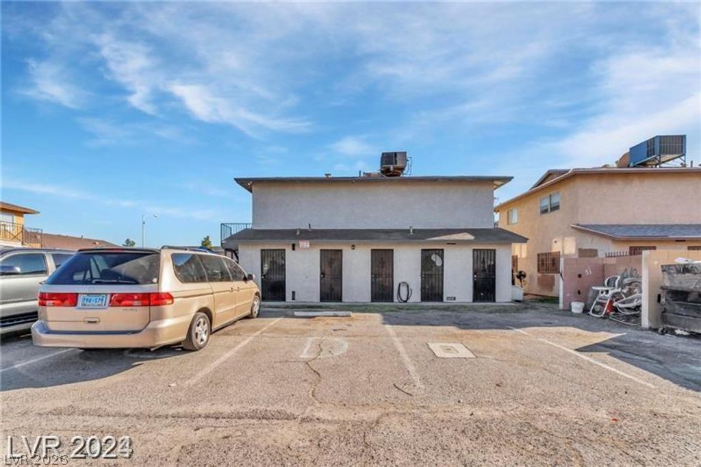 1641 North Lamont Street, Las Vegas, NV 89115 — photo 2