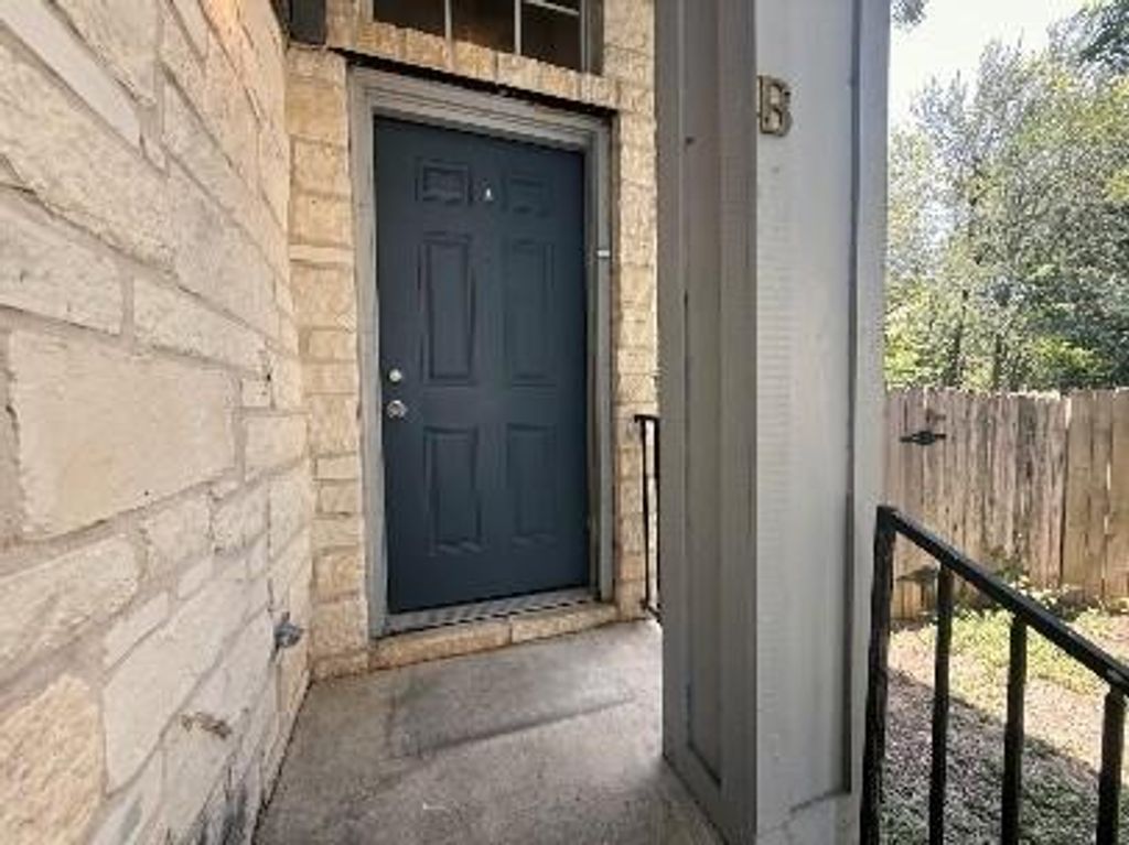 1729 Constantino CIR, Austin, TX 78745