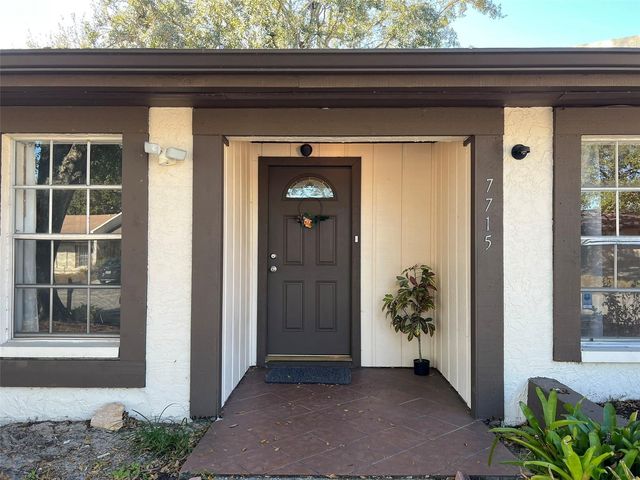 7715 WILLOW PARK DRIVE, Temple Terrace, FL 33637