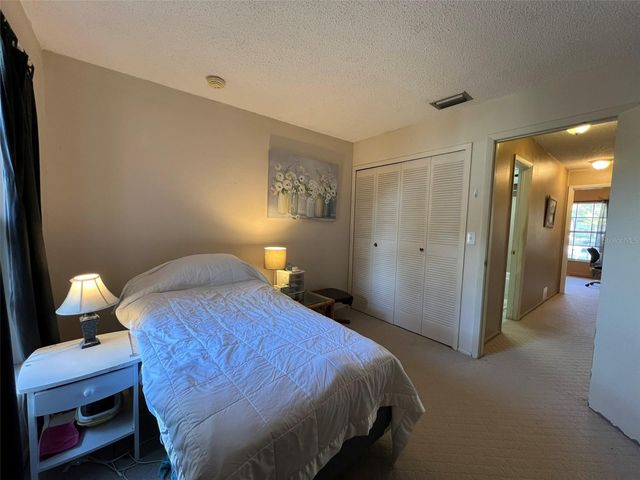 7715 WILLOW PARK DRIVE, Temple Terrace, FL 33637