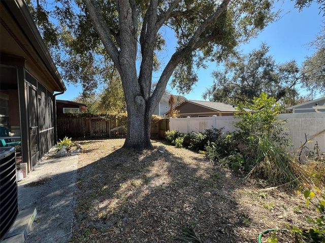 7715 WILLOW PARK DRIVE, Temple Terrace, FL 33637