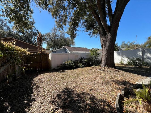 7715 WILLOW PARK DRIVE, Temple Terrace, FL 33637