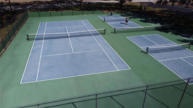 7715 WILLOW PARK DRIVE, Temple Terrace, FL 33637